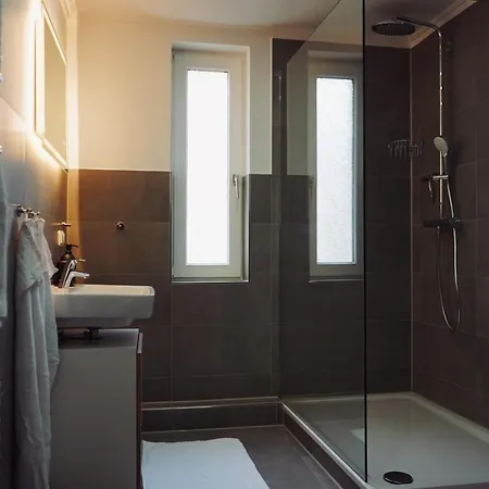 Dobben7 - Zentral - Dachterrasse - Boxspringbett Brema